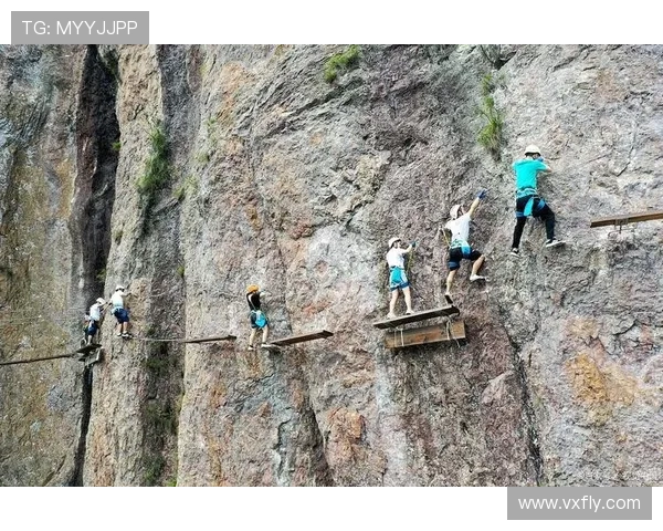 南京攀岩队的训练与挑战揭秘:攀岩巨献的背后故事与精神探索 南京攀岩队的训练与挑战揭秘:攀岩巨献的背后故事与精神探索