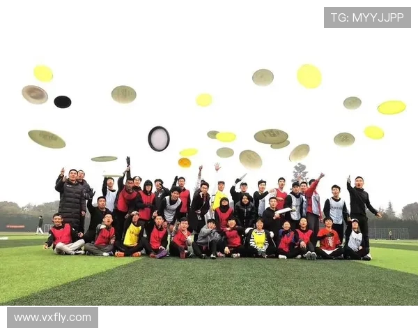 深圳飞盘队在全国飞盘速度排行榜中荣获第十名展现出强劲实力与潜力 深圳飞盘队在全国飞盘速度排行榜中荣获第十名展现出强劲实力与潜力