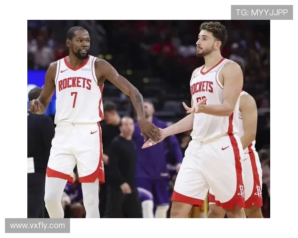 火箭队与雷霆队巅峰对决24日直播精彩赛事回顾与分析